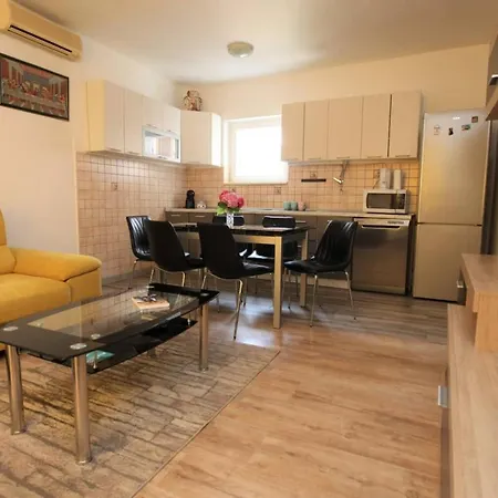 Mantenjin Appartamento *